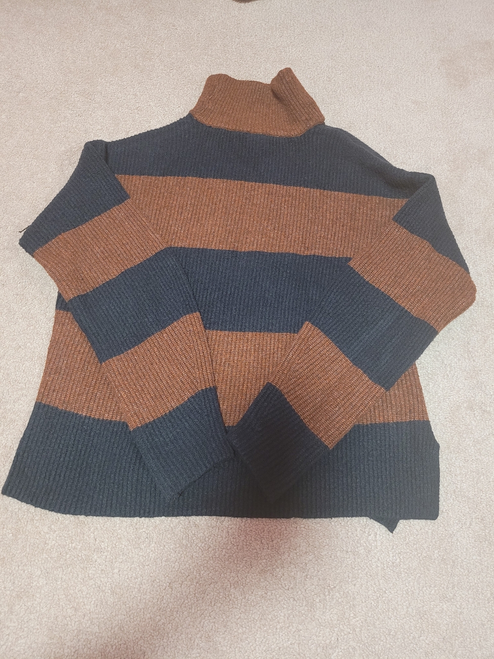 Abercrombie & Fitch Women's Rust-Brown Ribbed Turtleneck Sweater - Picture 2 of 2